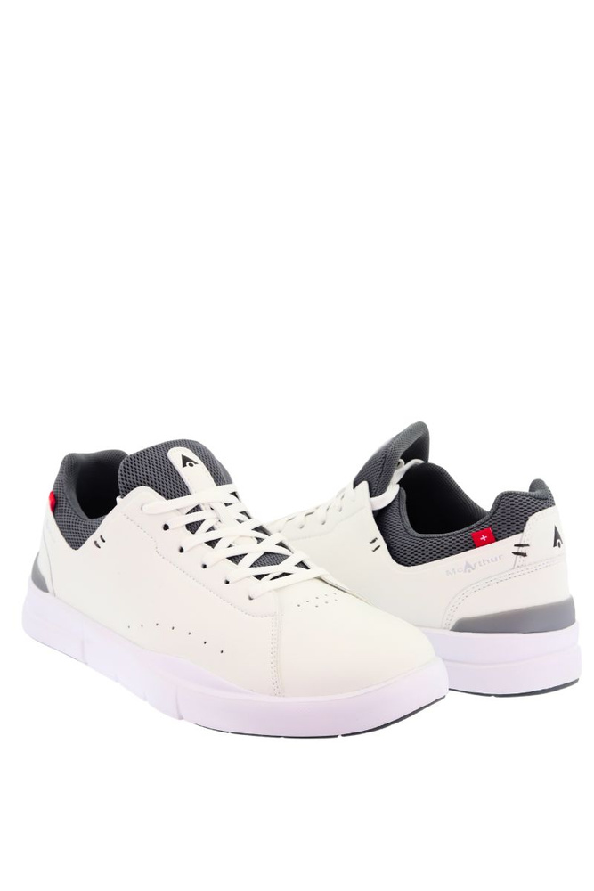 Білі чоловічі спортивні туфлі на шнурівці