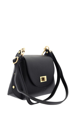 Маленька чорна шкіряна сумка з клапаном і ланцюжком 