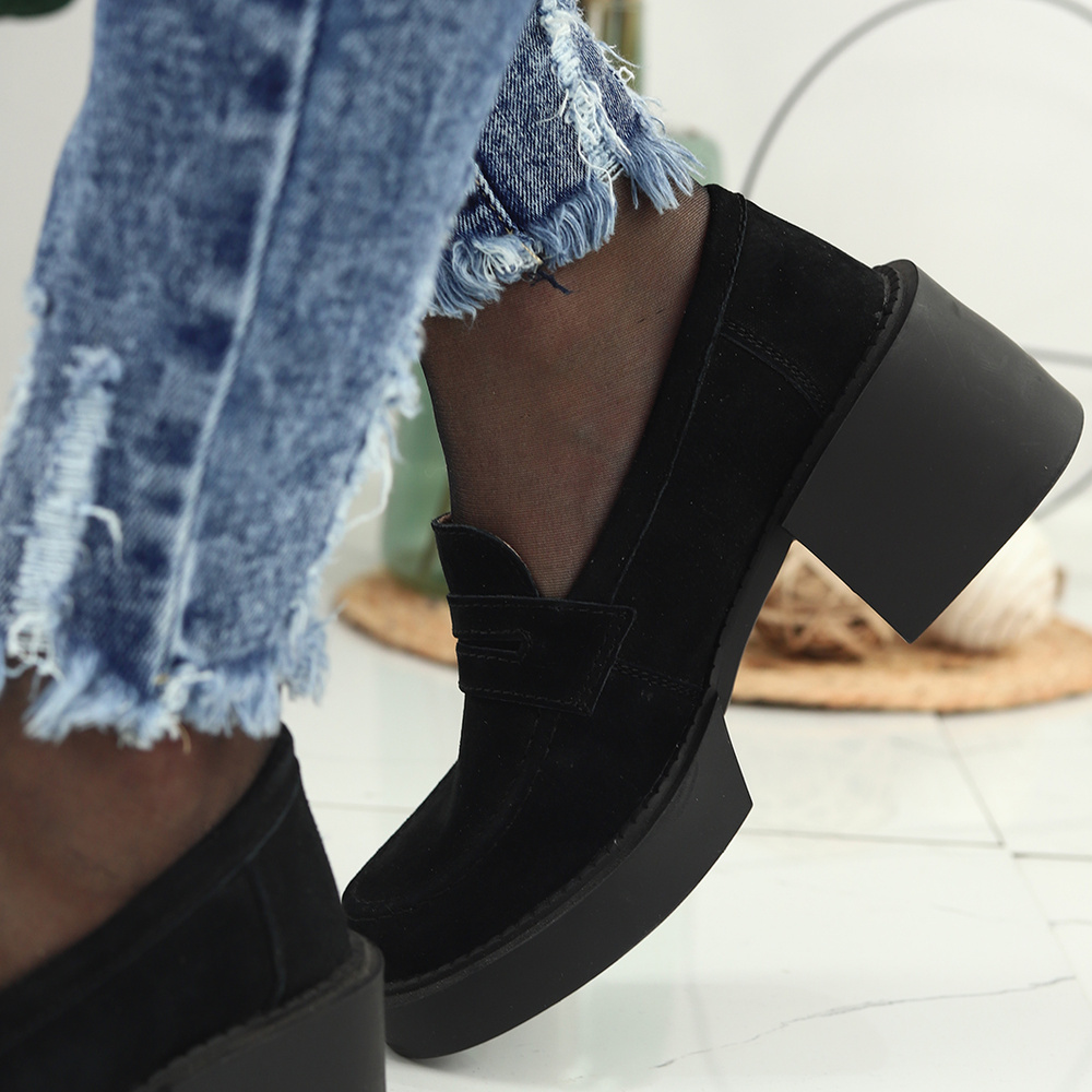 Чорні шкіряні туфлі Filippo на високому каблуці