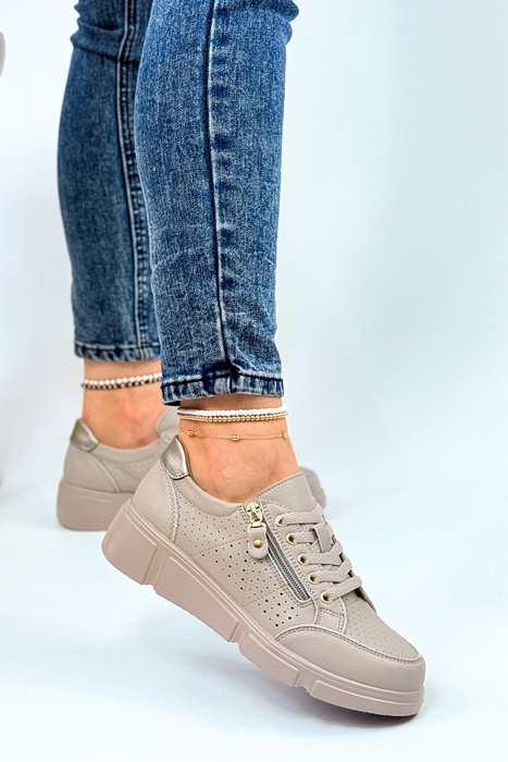 Туфлі з перфорованої шкіри на сіро-коричневій платформі