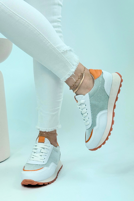 Sneakersy biało pomarańczowe skórzane z przewiewnym materiałem