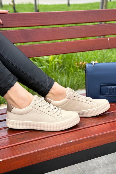 Білі жіночі кросівки Big Star на шнурівці на платформі