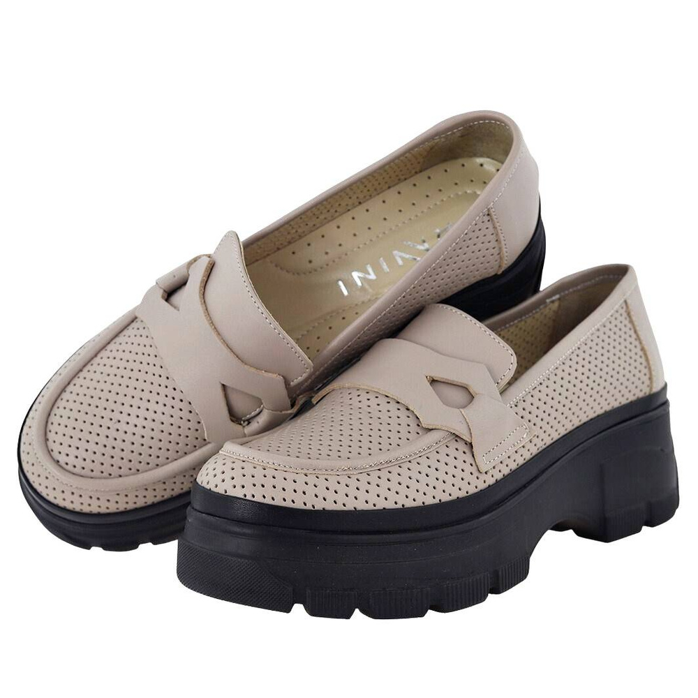 Жіночі туфлі кольору капучіно на потовщеній підошві Ravini