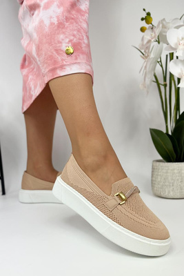 Półbuty damskie beżowe na platformie wsuwane