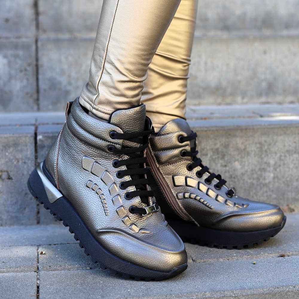 Złote skórzane botki w stylu sportowym Boccato