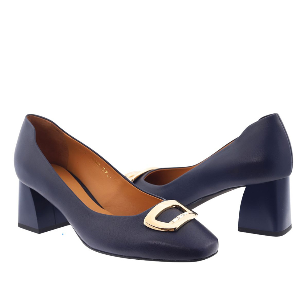 Granatowe skórzane czółenka ze złotą klamerką na klocku Anis