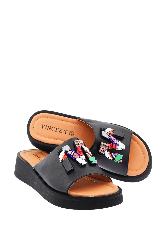 Czarne klapki skórzane na platformie 