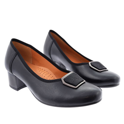 Чорні шкіряні човники на колодці з декором