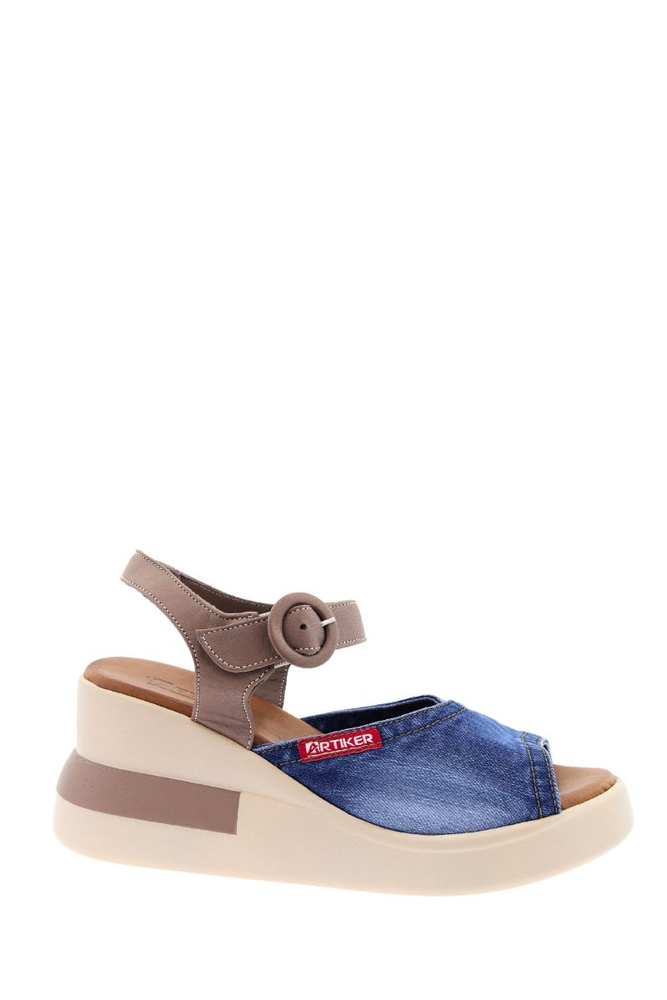 Damskie sandały jeansowe na koturnie Polskie