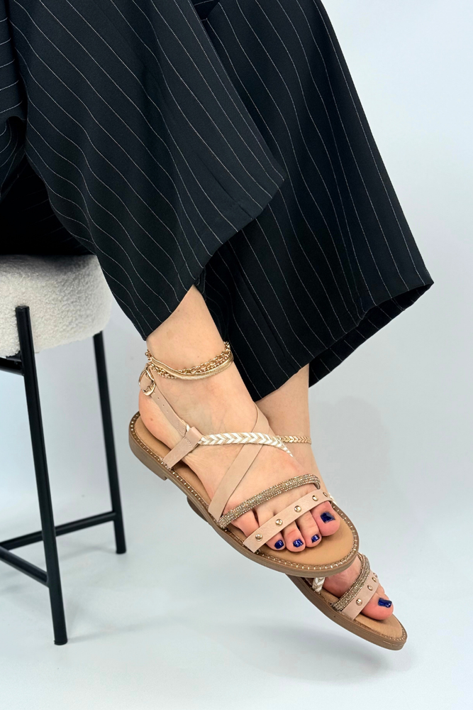 Бежеві шкіряні ажурні босоніжки на липучці