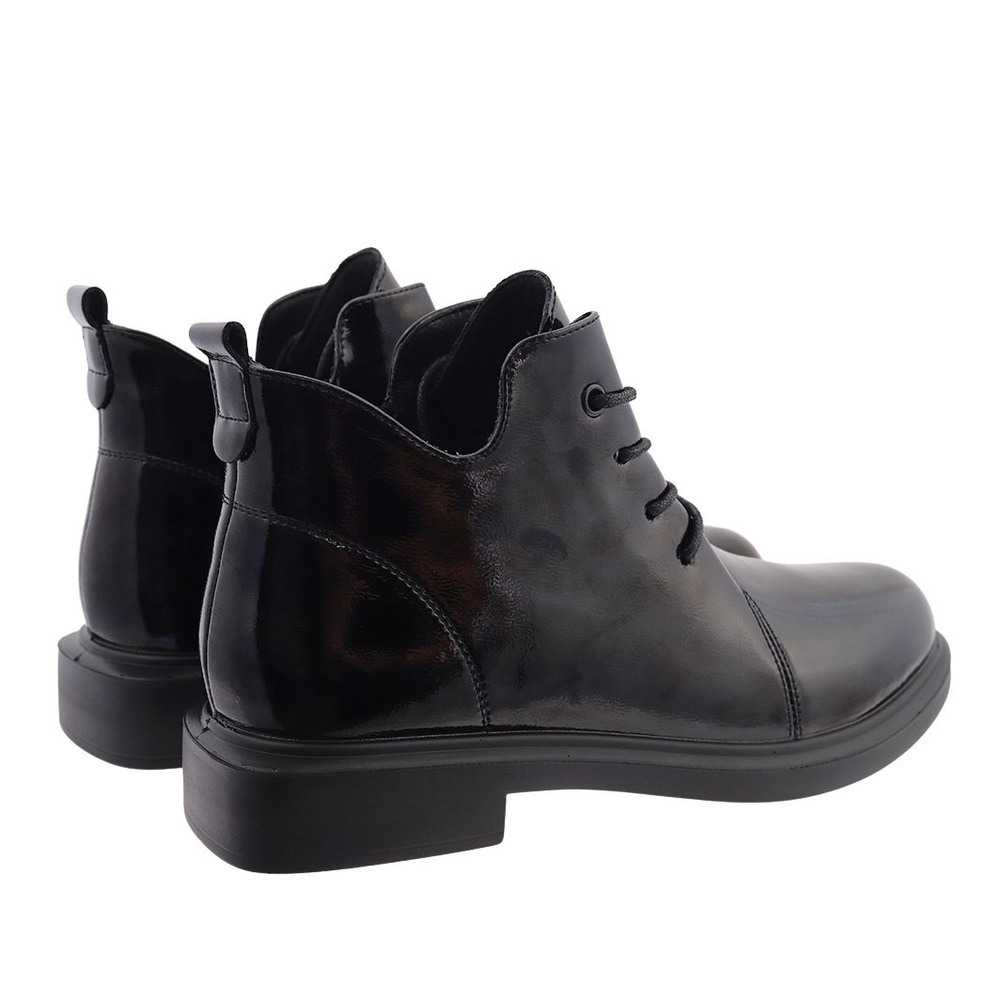 Trzewiki ze skóry lakierowanej sznurowane czarne Loretta Vitale