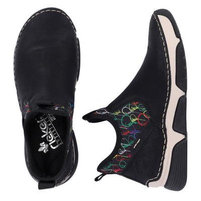 Чорні жіночі ботильйони Rieker з цікавим малюнком на верху