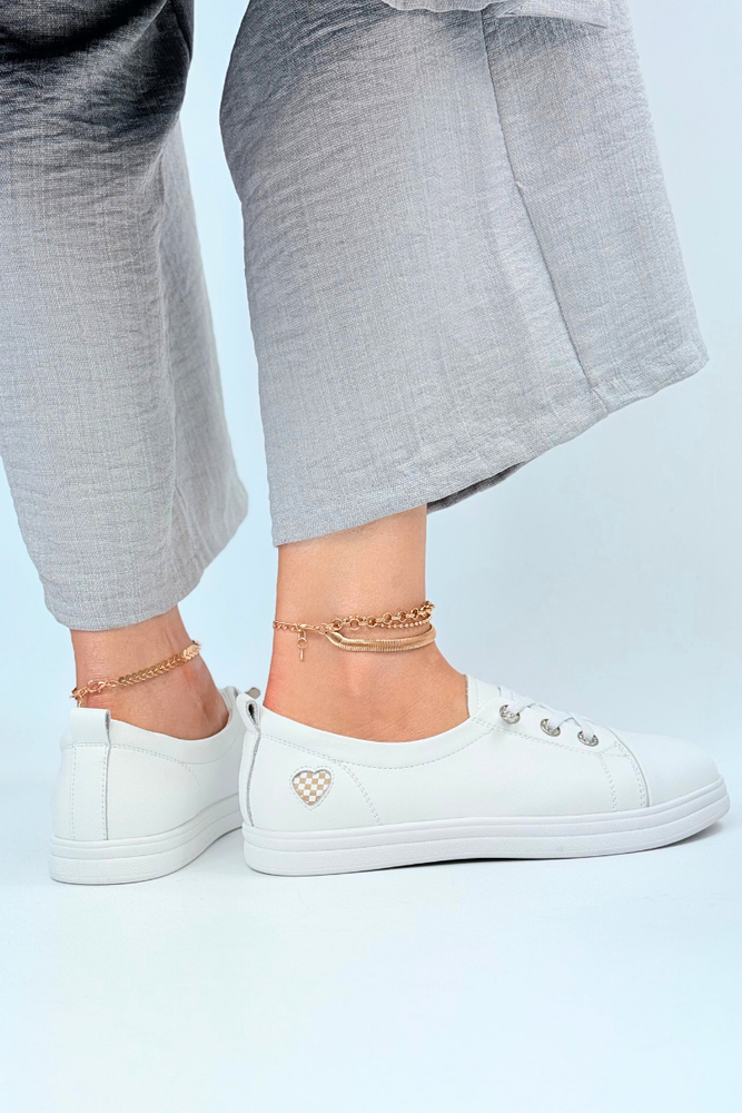 Białe półbuty skórzane sznurowane płaskie