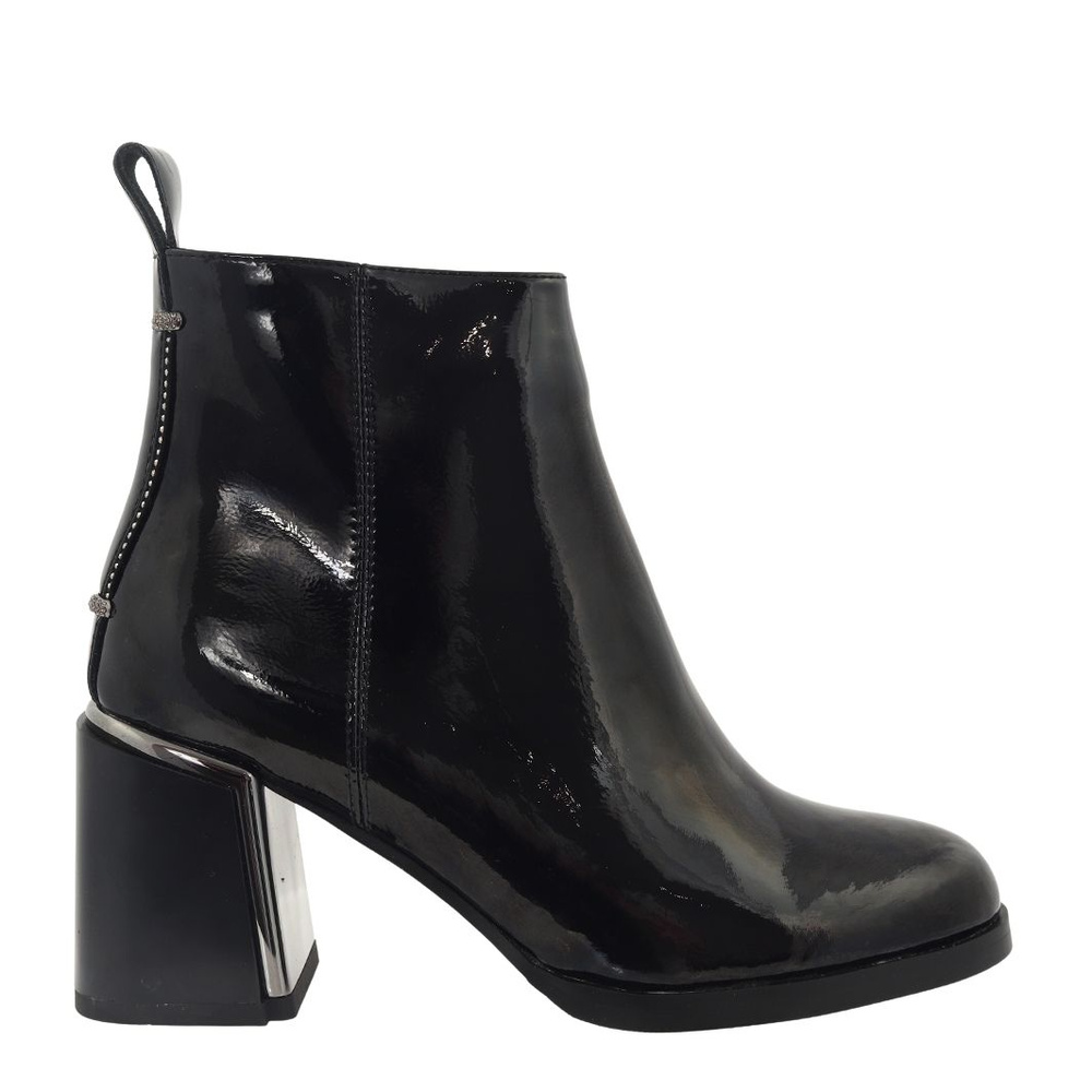 Botki skórzane lakierowane czarne na obcasie Artiker
