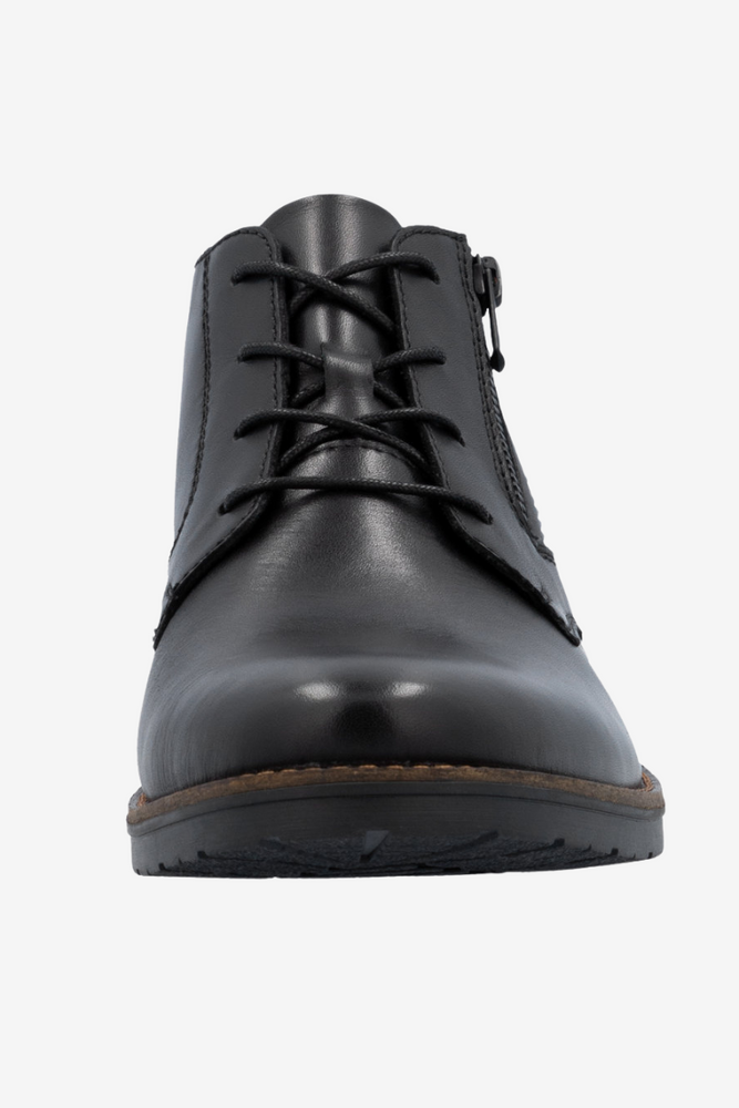 Skórzane trzewiki męskie Rieker czarne z wiązaniem płaska podeszwa