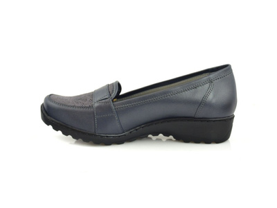 Сірі туфлі на танкетці AXEL 1889