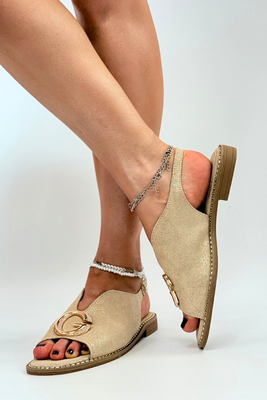 Eleganckie złote skórzane sandały ze złotą ozdobą