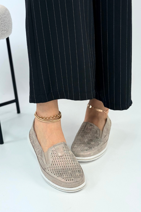 Золоті перфоровані сліпони