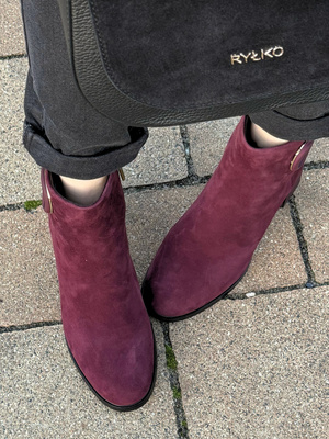 Botki damskie skórzane zamszowe z ozdobą bordowe