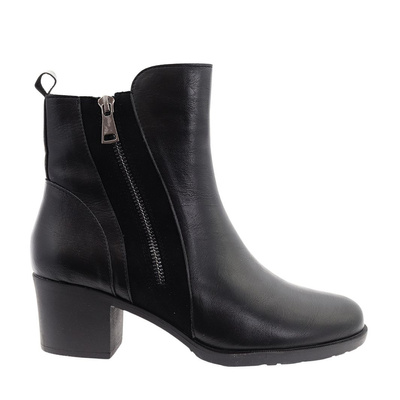 Жіночі чорні утеплені ботильйони M. Daszyński