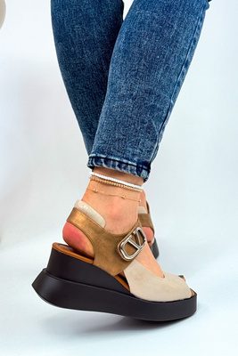 Złote sandały na koturnie z ekoskóry na rzep