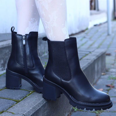 Черевики челсі на високому каблуці, чорні, 2-25451-41 Marco Tozzi