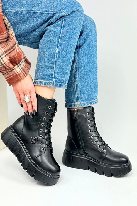 Czarne damskie workery z ociepleniem i masywną platformą