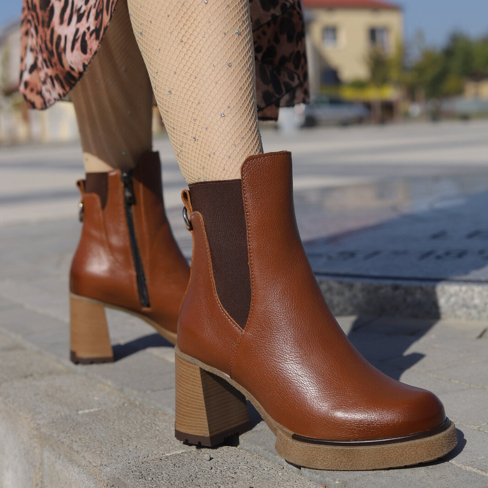 Коричневі шкіряні ботильйони Lemar