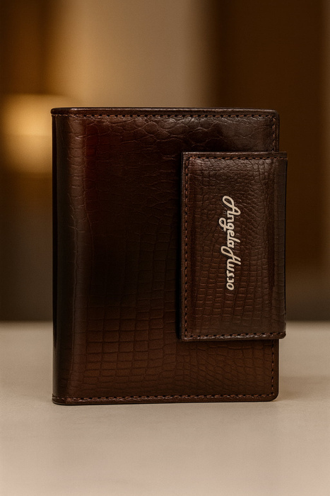 Damski portfel składany na zatrzask brązowy