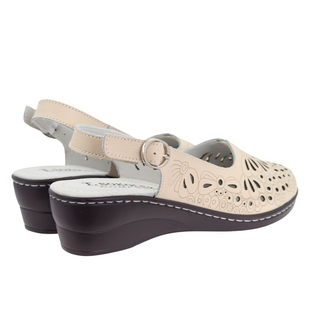 Бежеві ажурні шкіряні босоніжки від T. Sokolski