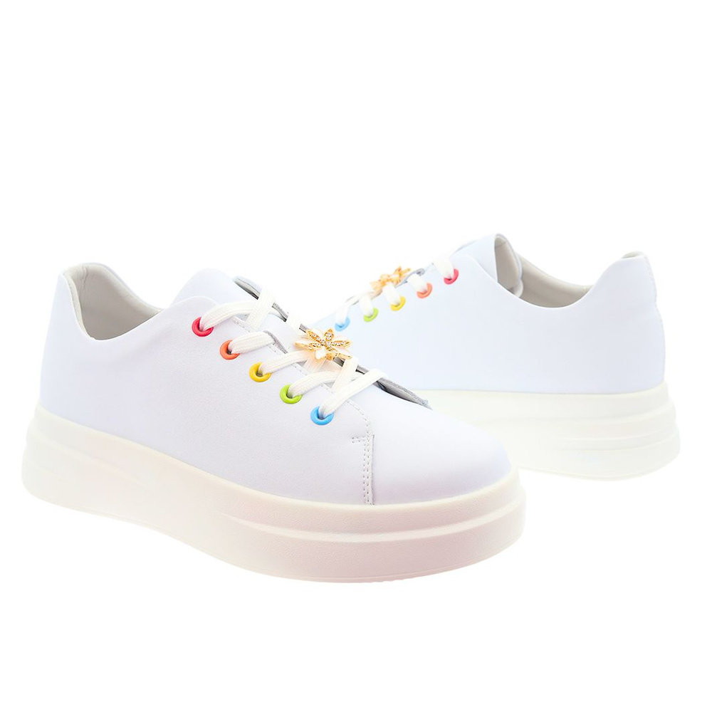 Шкіряні білі спортивні туфлі зі шнурівкою на платформі