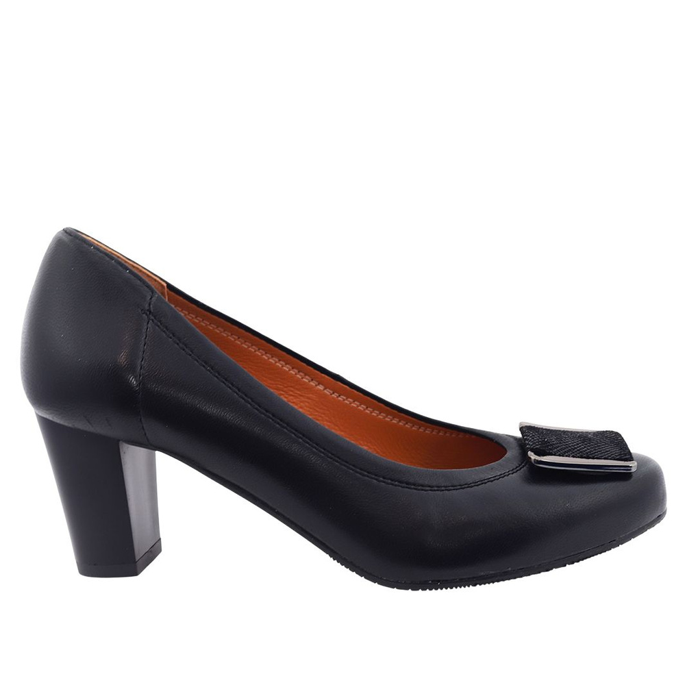 Чорні шкіряні човники на галантному каблуці