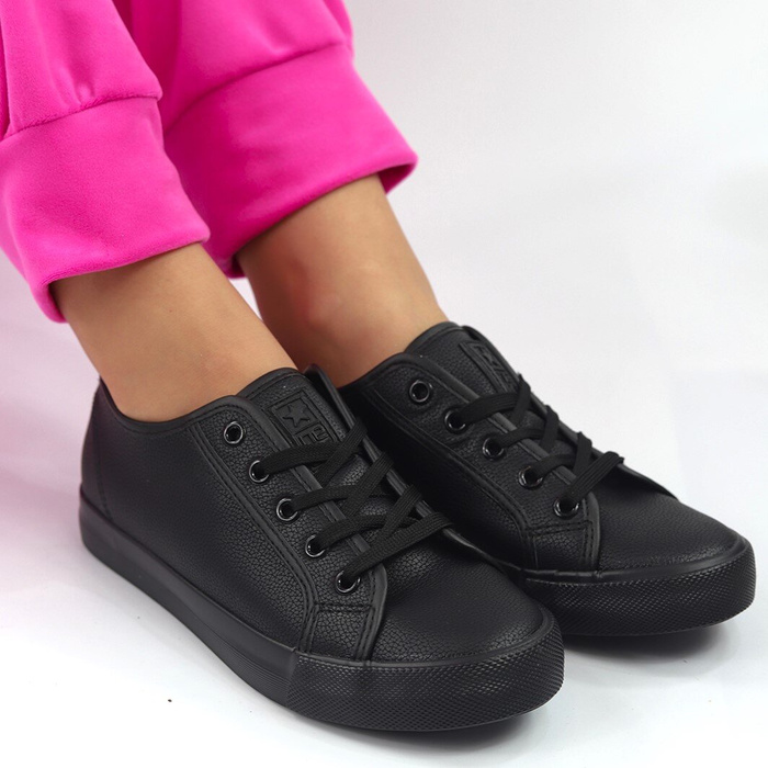 Чорні жіночі кросівки на платформі Новини