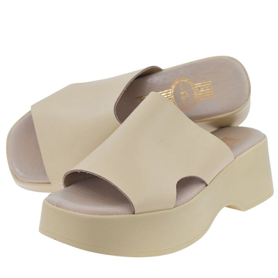 Klapki skórzane na koturnie beżowe Lemar