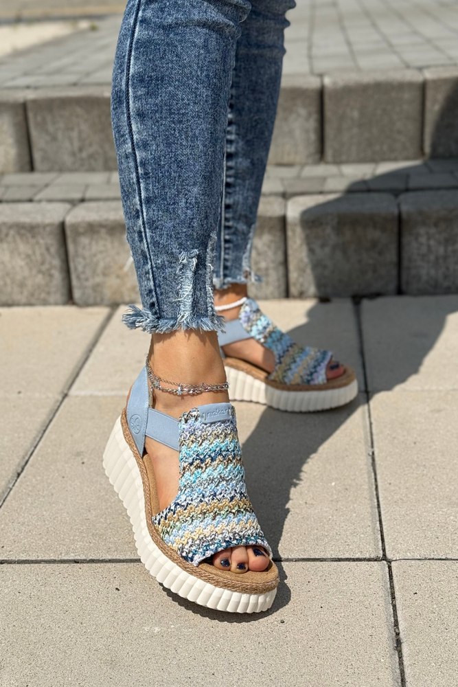 Сині босоніжки на танкетці з гумками Rieker