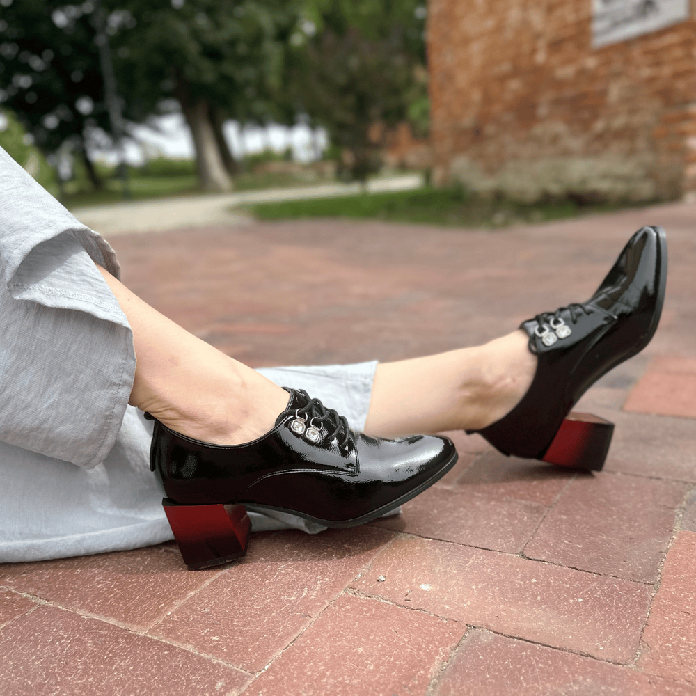 Półbuty czarne lakierowane na cieniowanym klocku Potocki