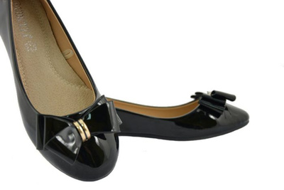 Lakierowane baleriny Vinceza z kokardką BOB19-18005