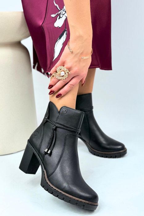 Жіночі бордові лаковані утеплені чоботи Rieker