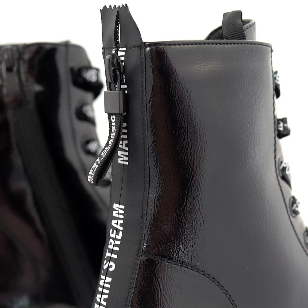 Чорні лаковані чоботи Vinceza