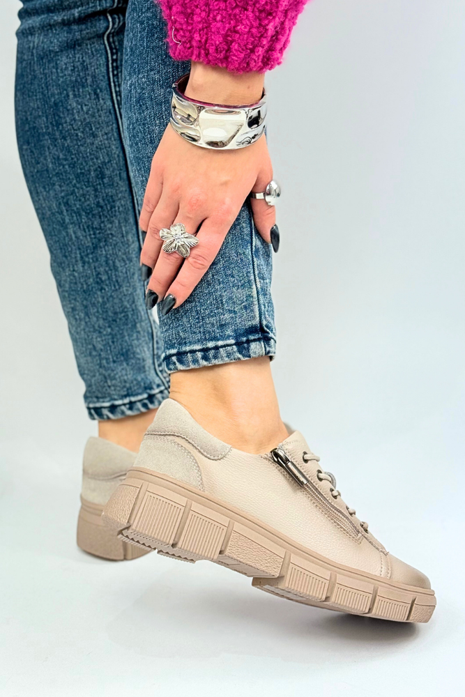 Beżowe półbuty skórzane na platformie 