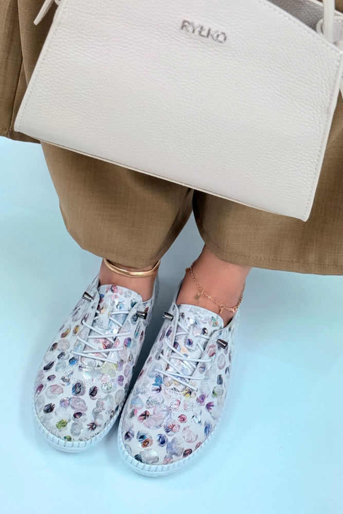 Барвисті жіночі шкіряні туфлі