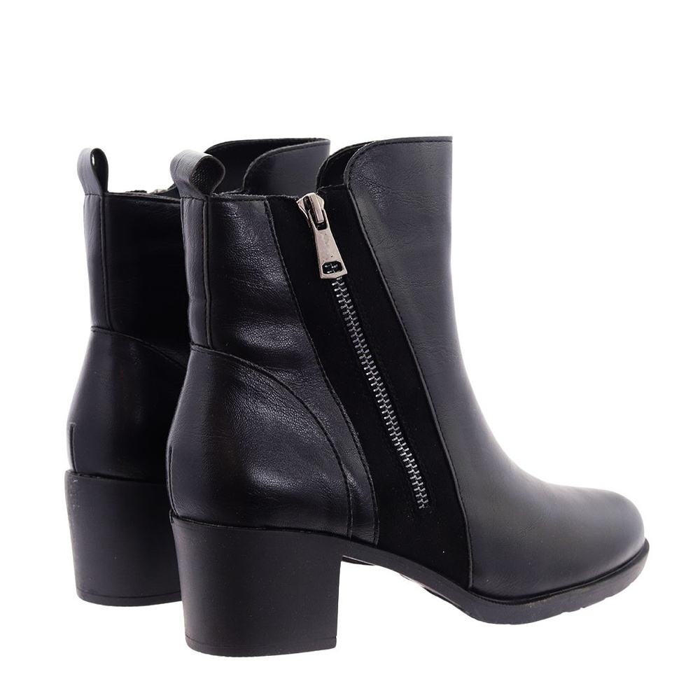 Жіночі чорні утеплені ботильйони M. Daszyński