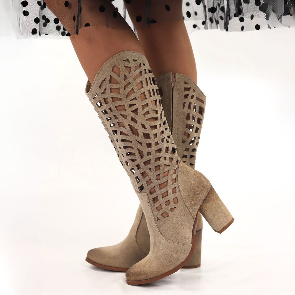 Бежеві оксамитові шкіряні чоботи на високому каблуці Exquisite