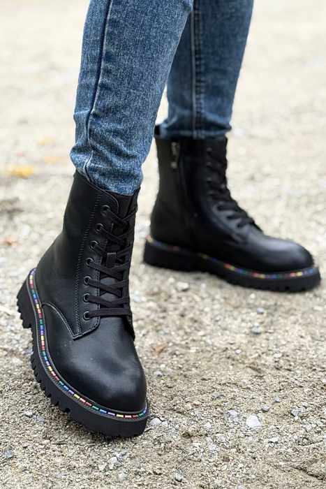 Чорні лаковані ботильйони Filippo