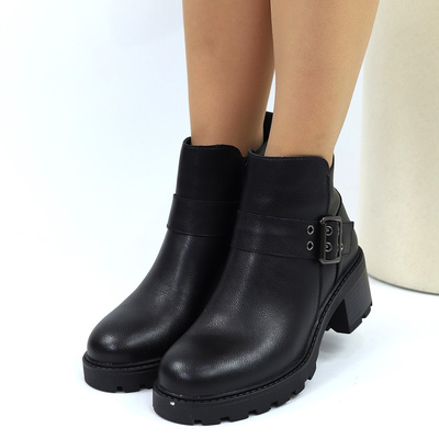 Чорні шкіряні чоботи з колодкою, утеплені на блискавці