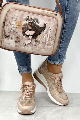 Różowe sneakersy na koturnie z ciekawą wstawką z tyłu