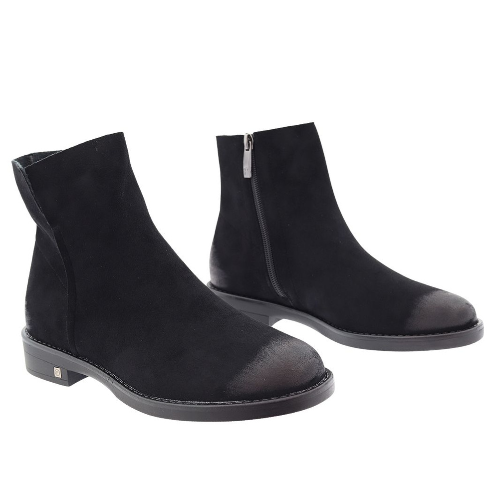 Czarne damskie zamszowe botki płaskie na zamek