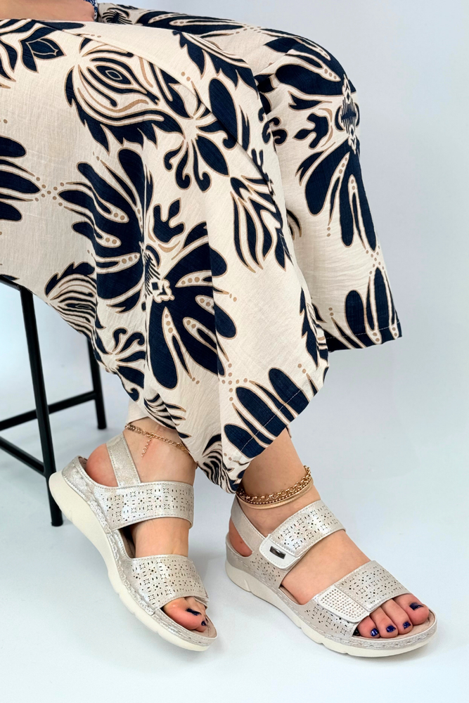 Złote sandały damskie na rzep