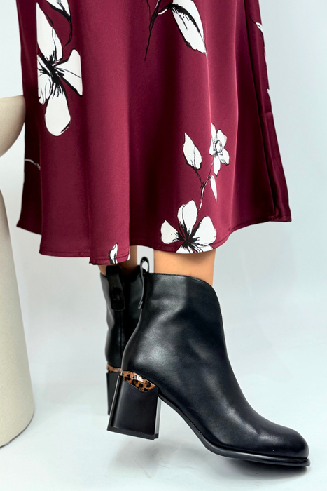 Темно-бежеві ажурні ботильйони із замшевої екошкіри