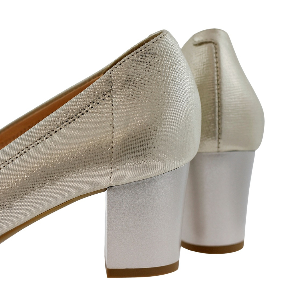 Бежеві шкіряні туфлі Arka на високих підборах